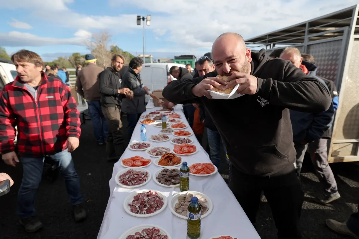 17 ways your eating and drinking habits change when you live in Spain