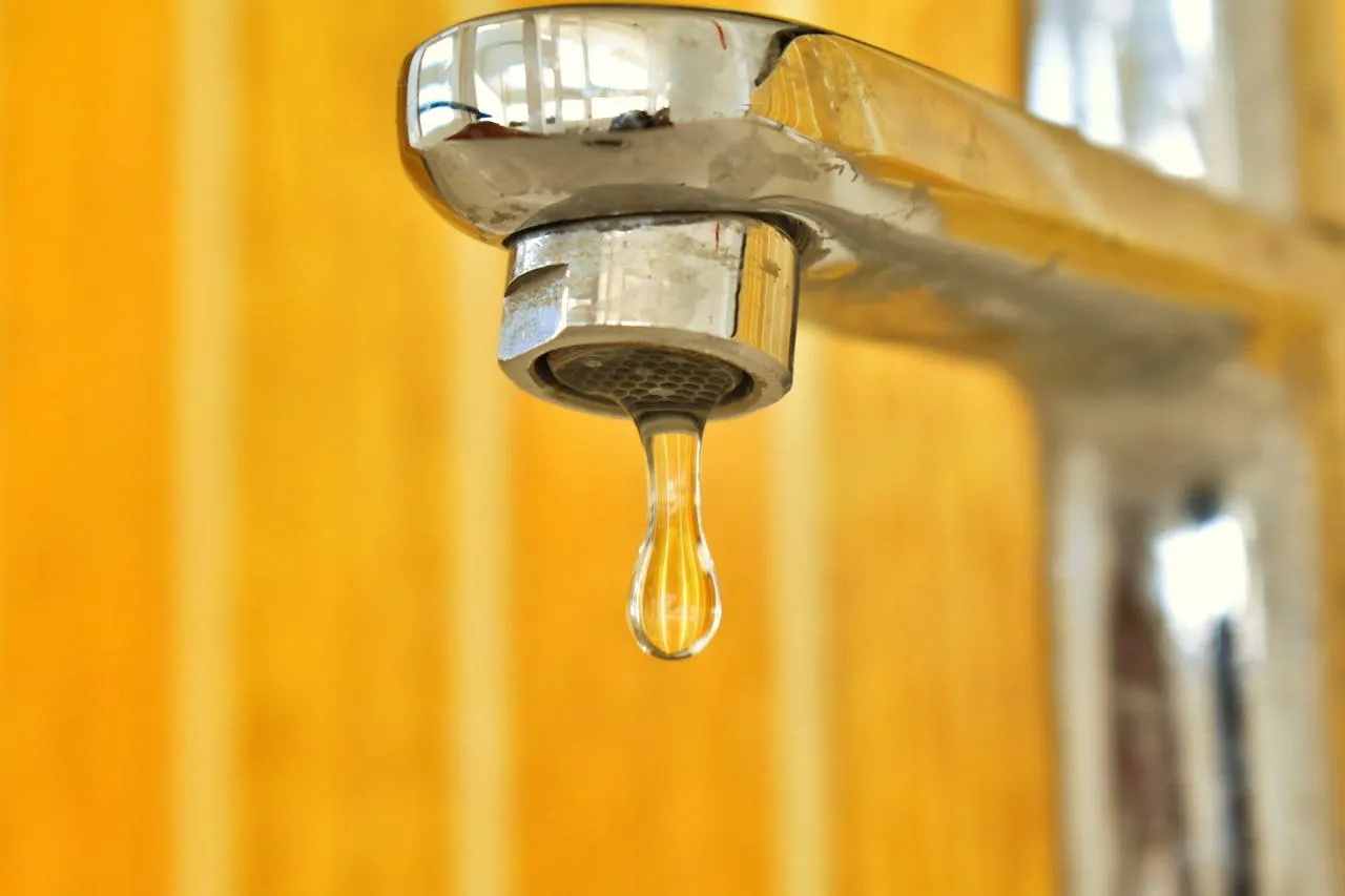 When will they cut off my water and electricity if I don’t pay my bills in Spain?