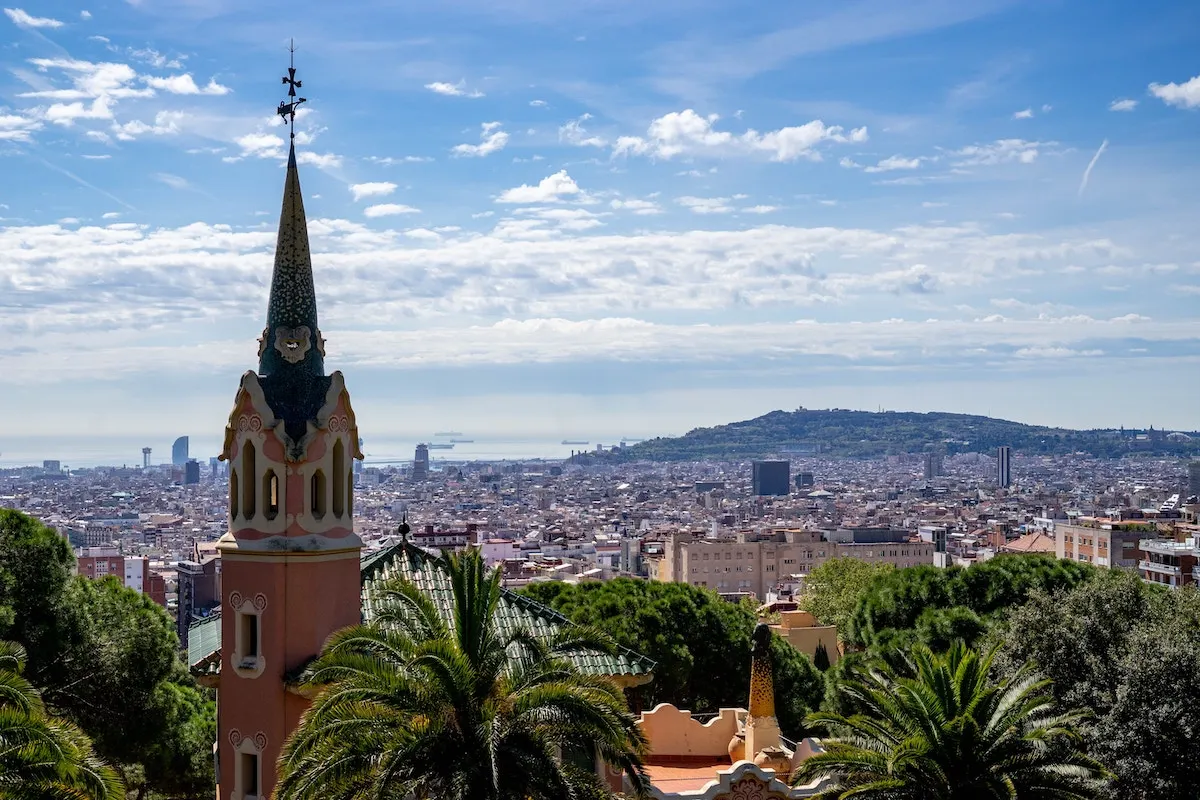 How to avoid the tourist crowds in Barcelona, according to a local