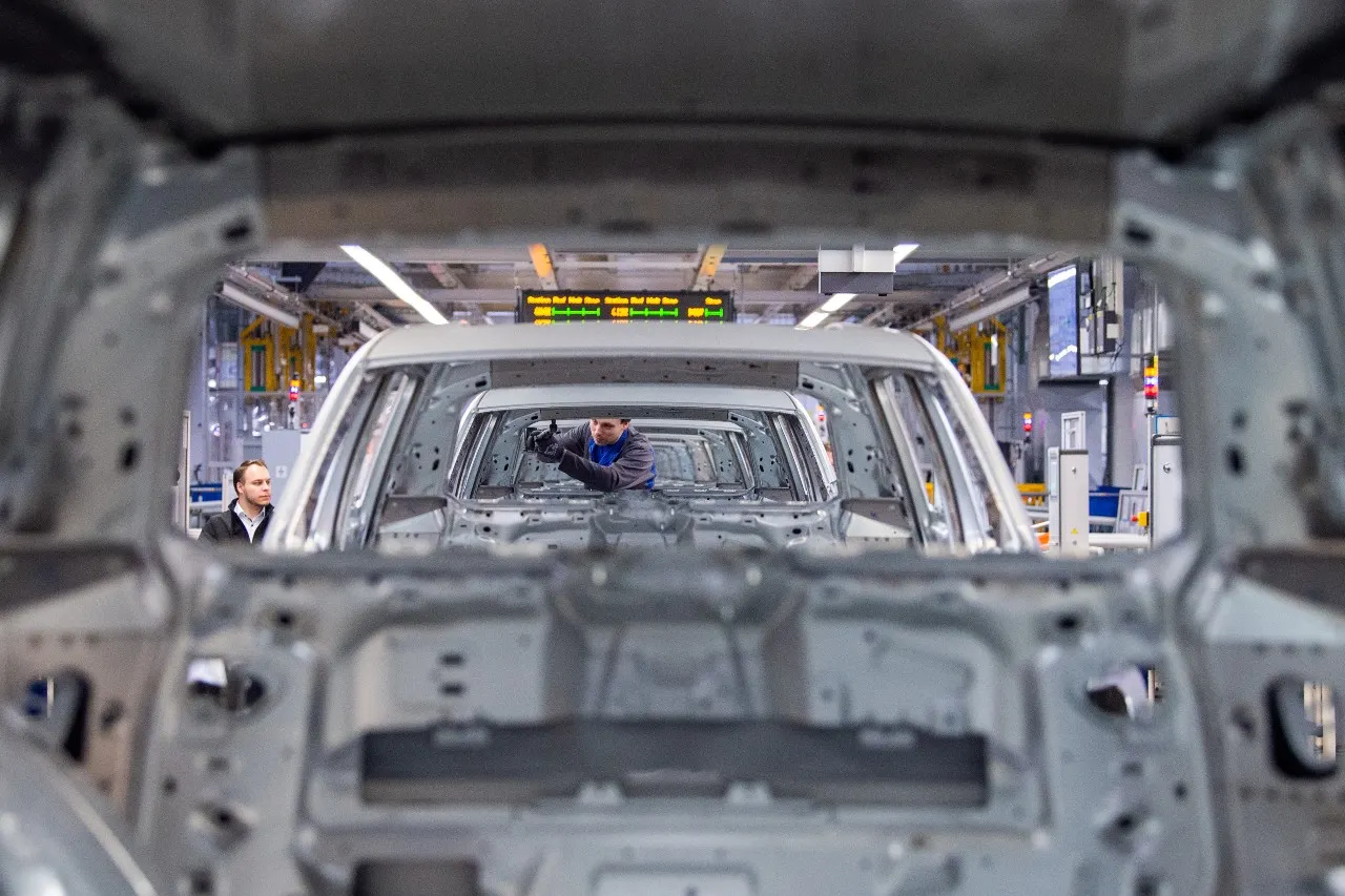 German factory output and exports rise, but US tariffs cloud outlook