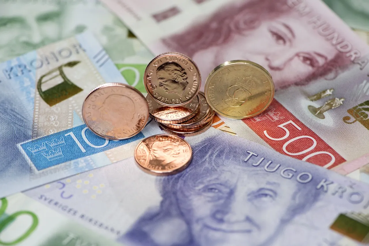 Swedish inflation falls back to two percent target