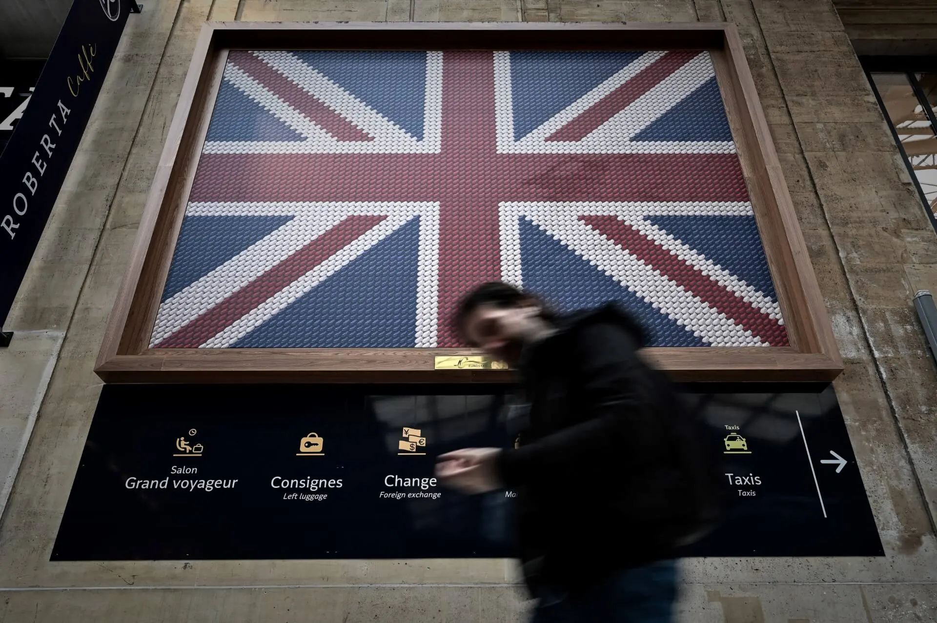 Do I need an ETA visa for my Austrian spouse or children?