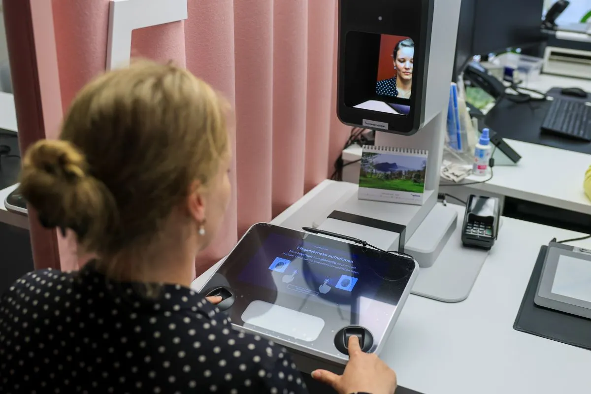 How is the transition to digital ID photos progressing in Germany?