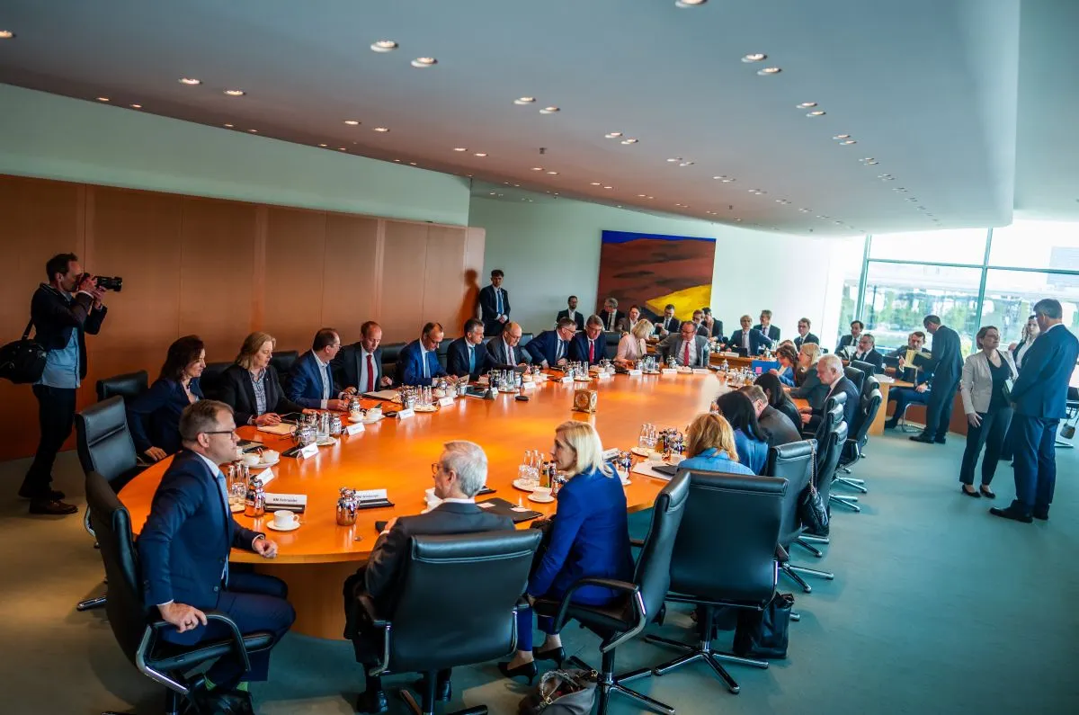 Who will be most affected by move to end fast-track German citizenship?