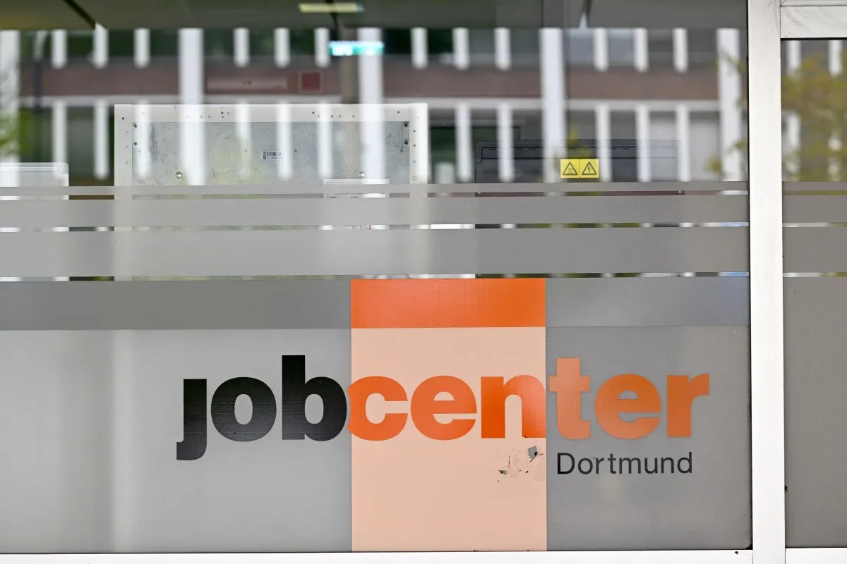 Concerns about Germany’s job market grow as unemployment falls only slightly