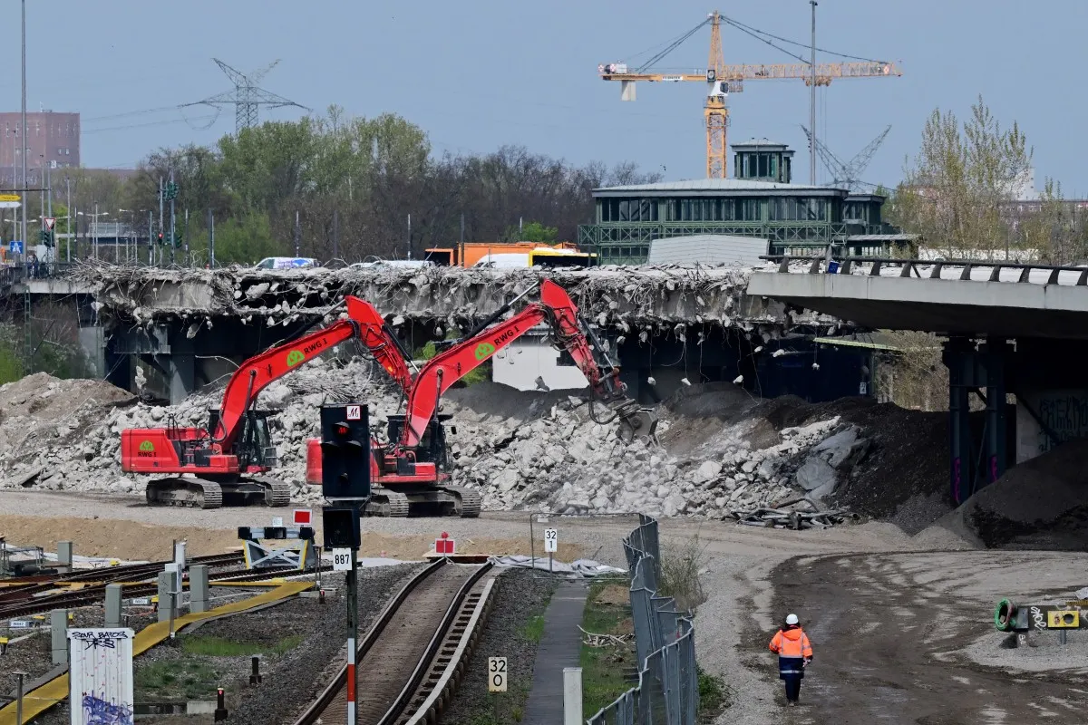 Germany needs more than money to upgrade its crumbling roads and bridges