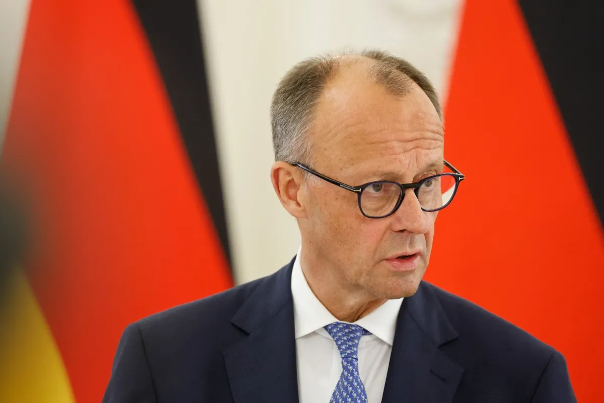 German Chancellor lifts range limit on weapons sent to Ukraine