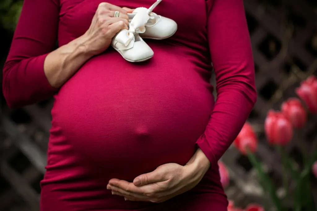 Spain bans registration of overseas surrogate births