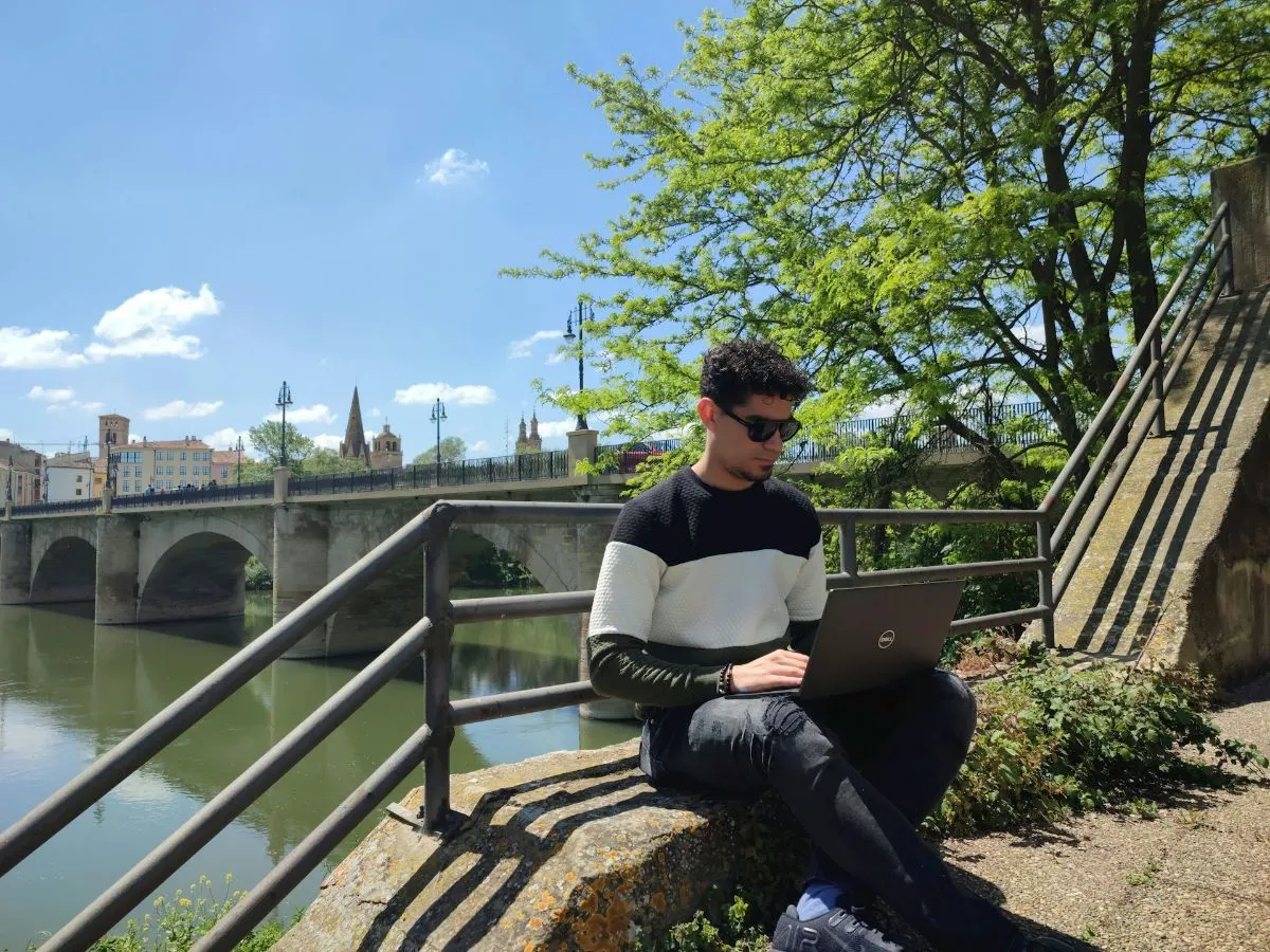 5 essential reads if you need to do official processes online in Spain