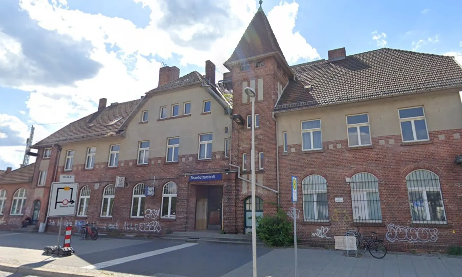 German town offers free accommodation in bid to attract residents
