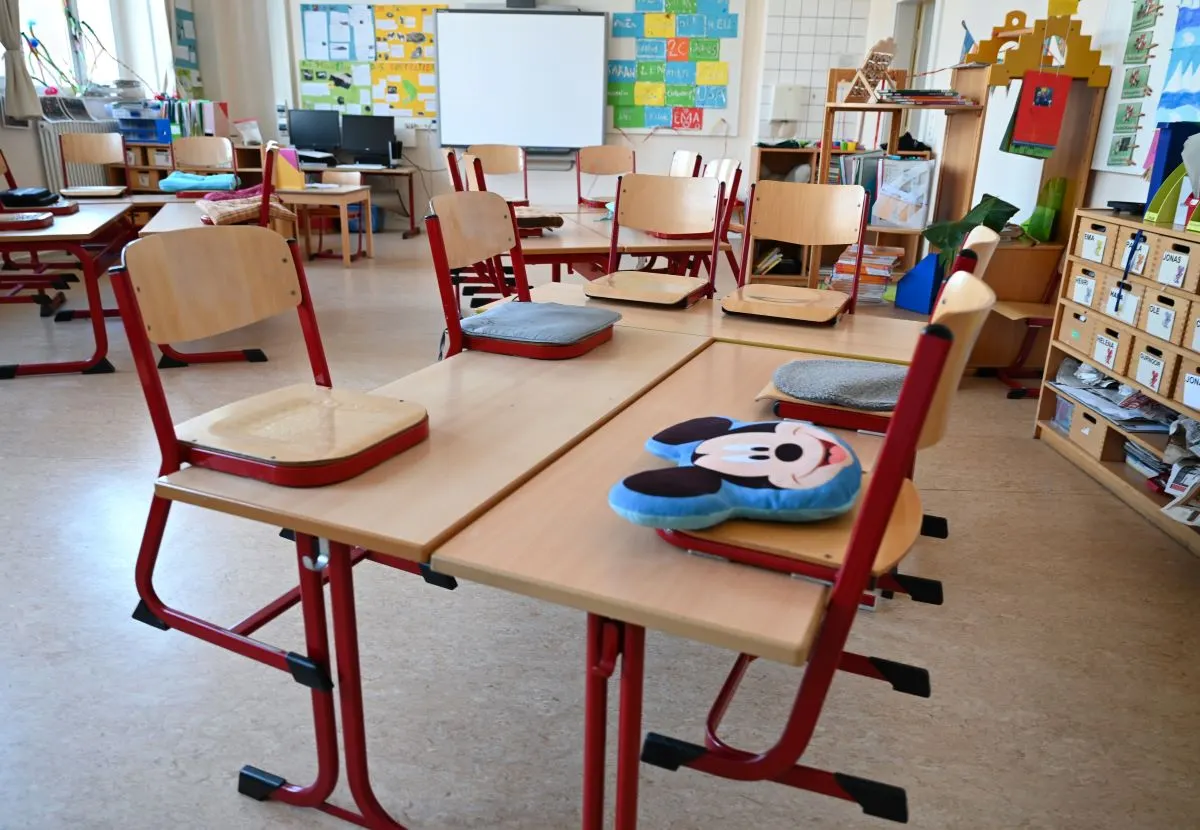 How thousands of teaching positions in a German state were lost to administrative error
