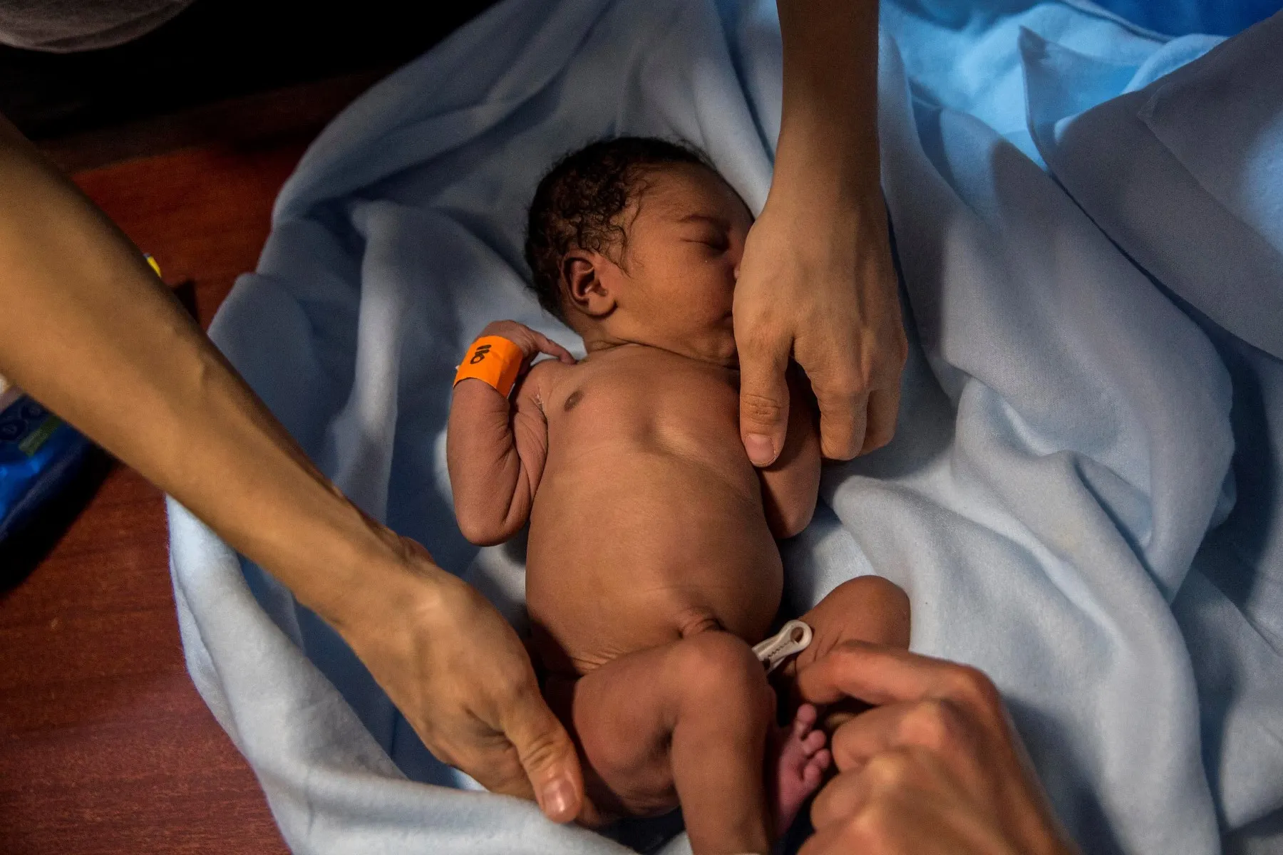 Spain increases paid parental leave to 19 weeks