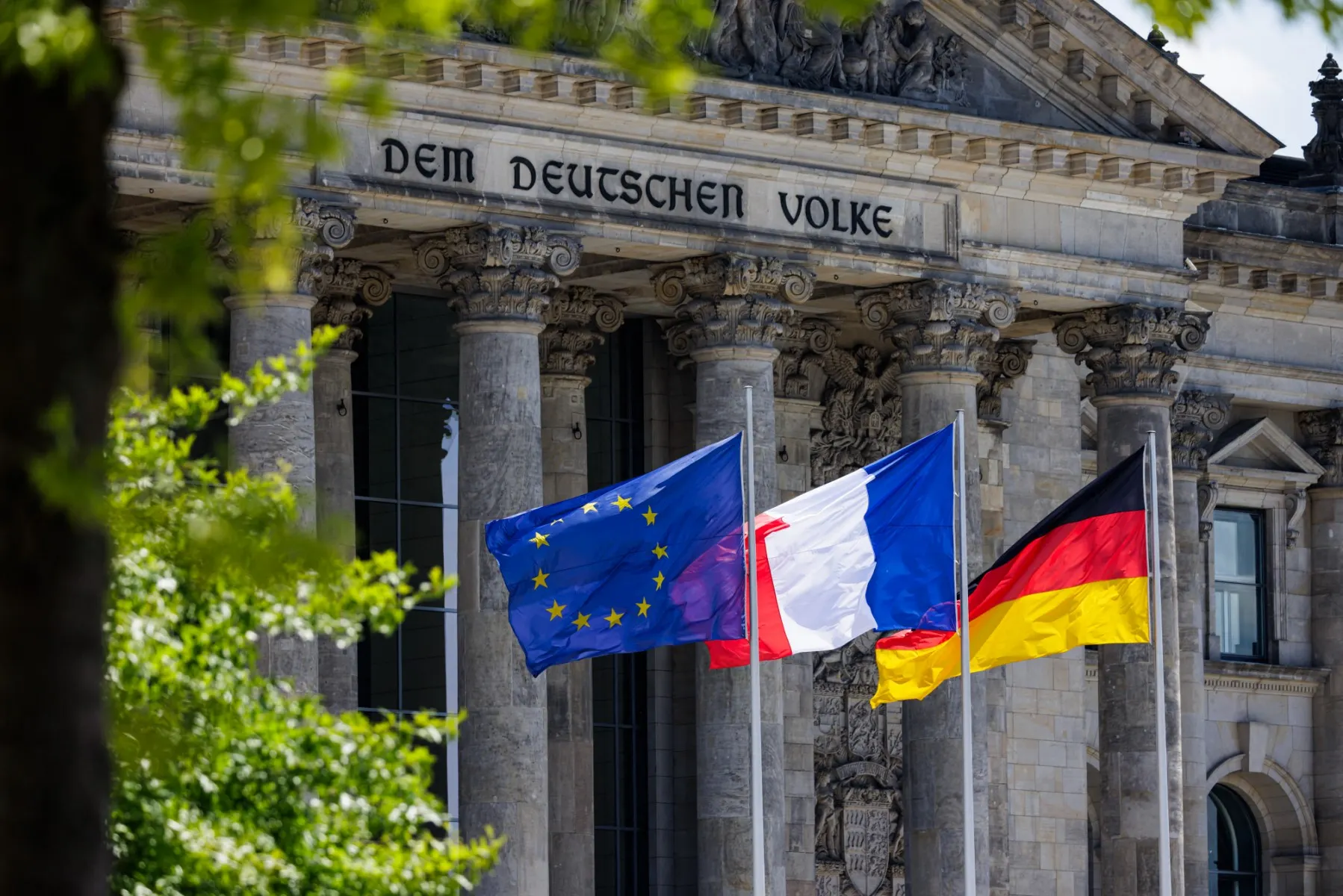 Who works harder – the French or the Germans?