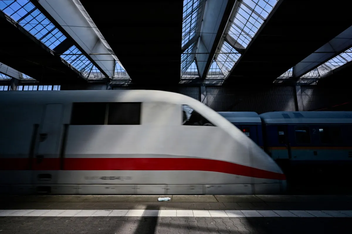 ICE passengers travelling to Germany from Austria stuck in tunnel for hours