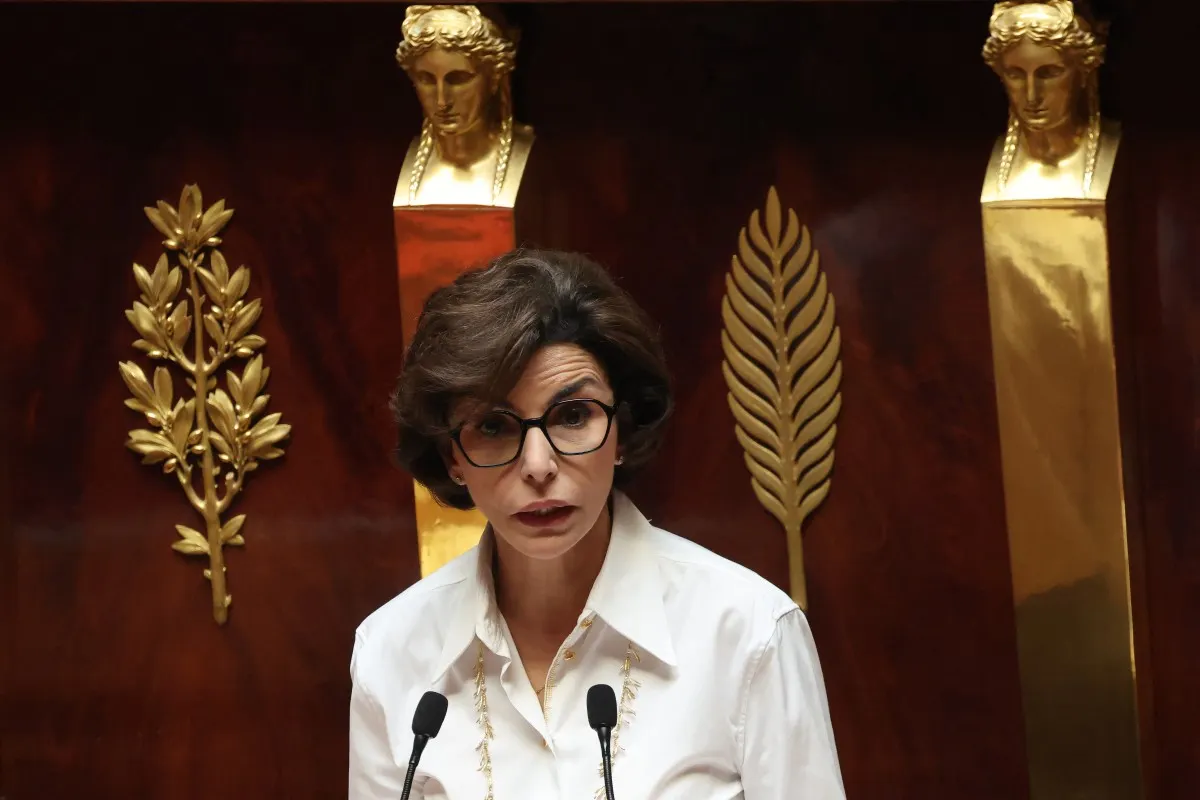 Francoska ministrica za kulturo se bo soočila s sojenjem zaradi korupcije