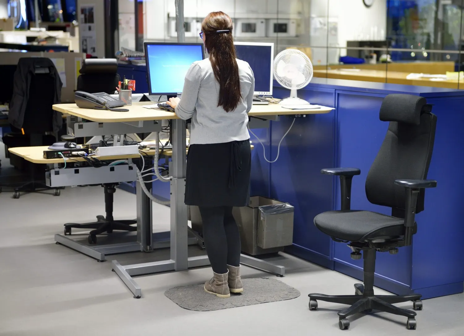 Why are there no exceptions for work permit holders in Sweden's citizenship reforms?