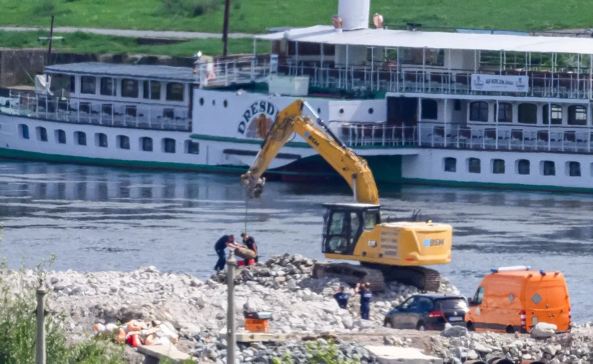 Thousands evacuated from Dresden’s city centre for WWII bomb defusal