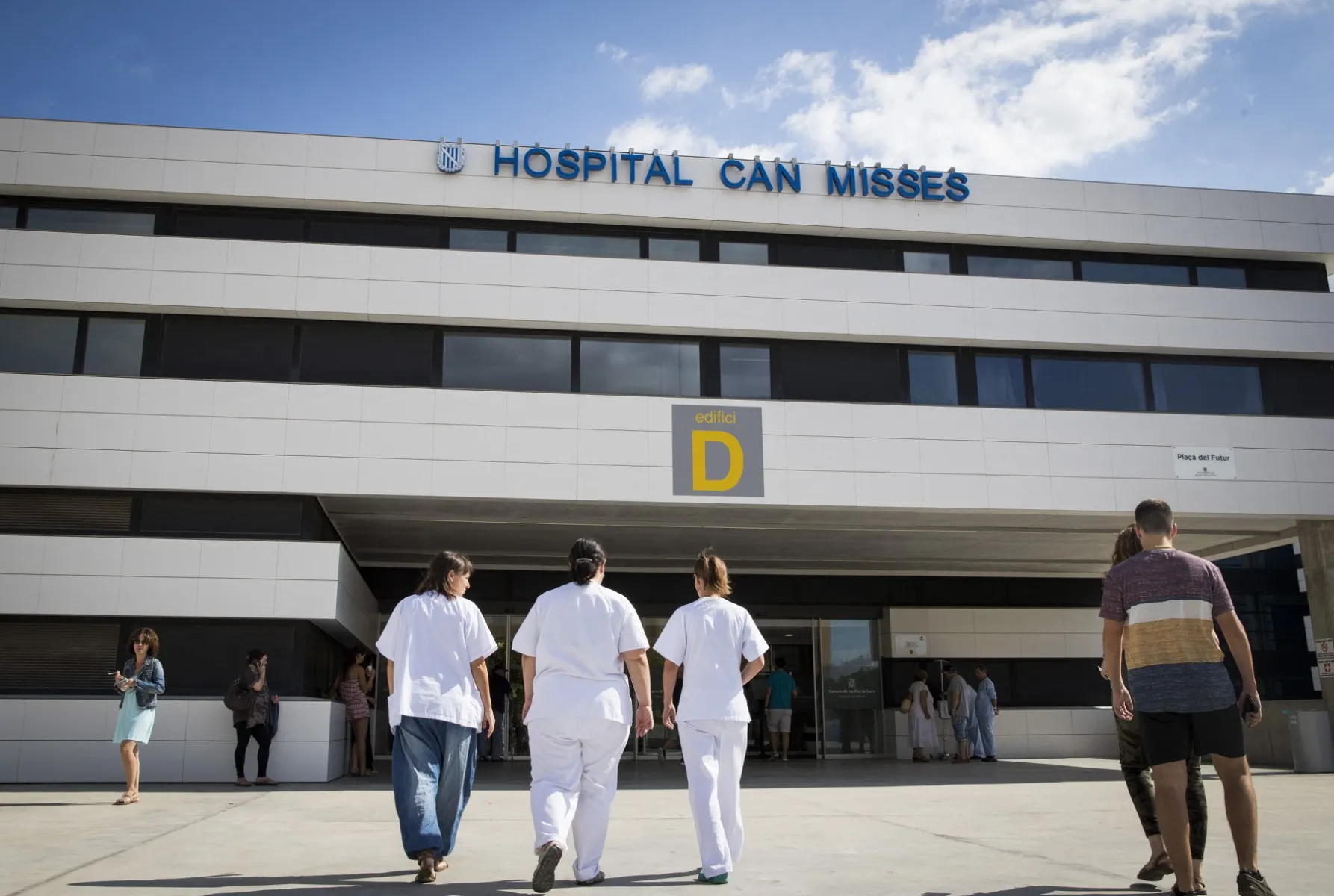 Doctors in Spain's Balearics demand health tax for summer tourists