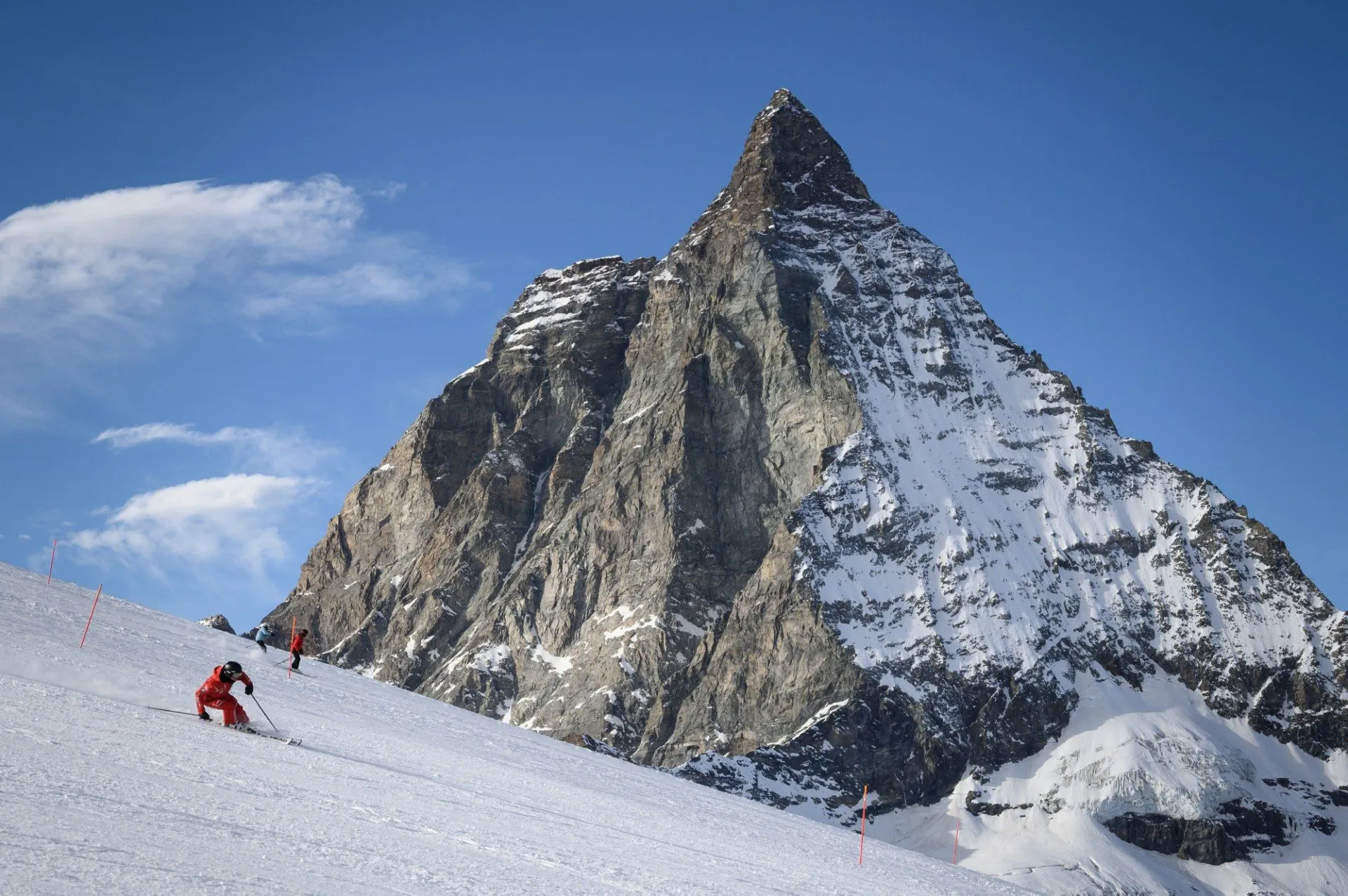 Mountaineer dies in fall from iconic Matterhorn summit
