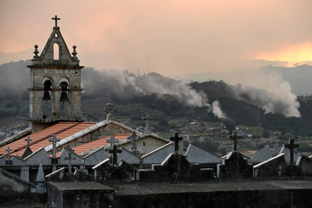 Wildfires in Spain scorch 30,000 more hectares in under 24 hours