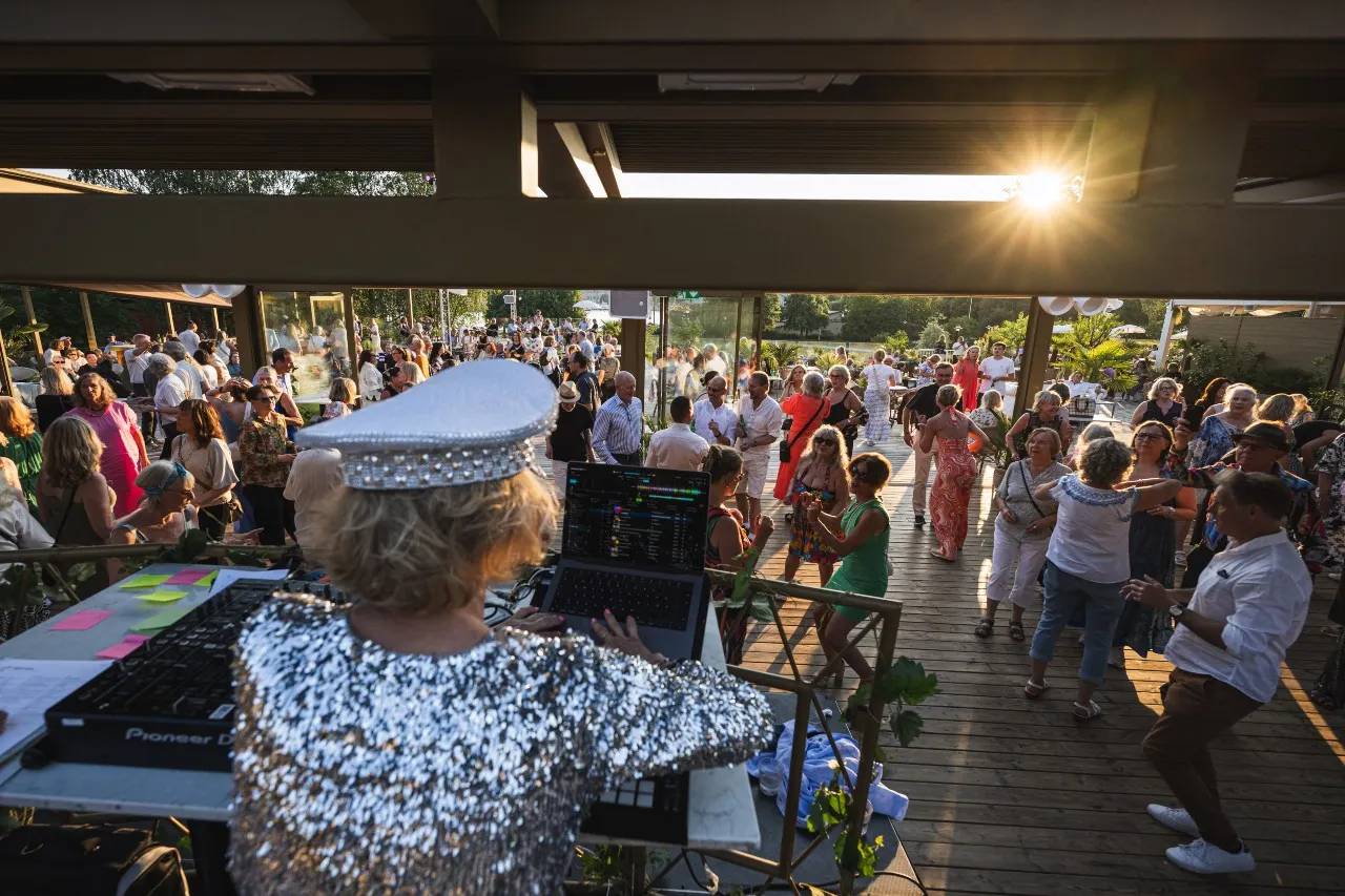 Sweden's 81-year-old pensioner DJ gets the dancefloors moving