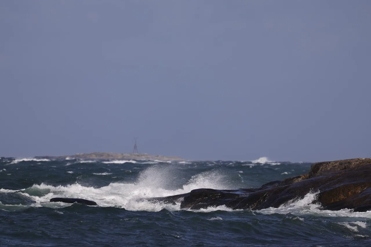 What impact is Storm Floris having on Sweden?