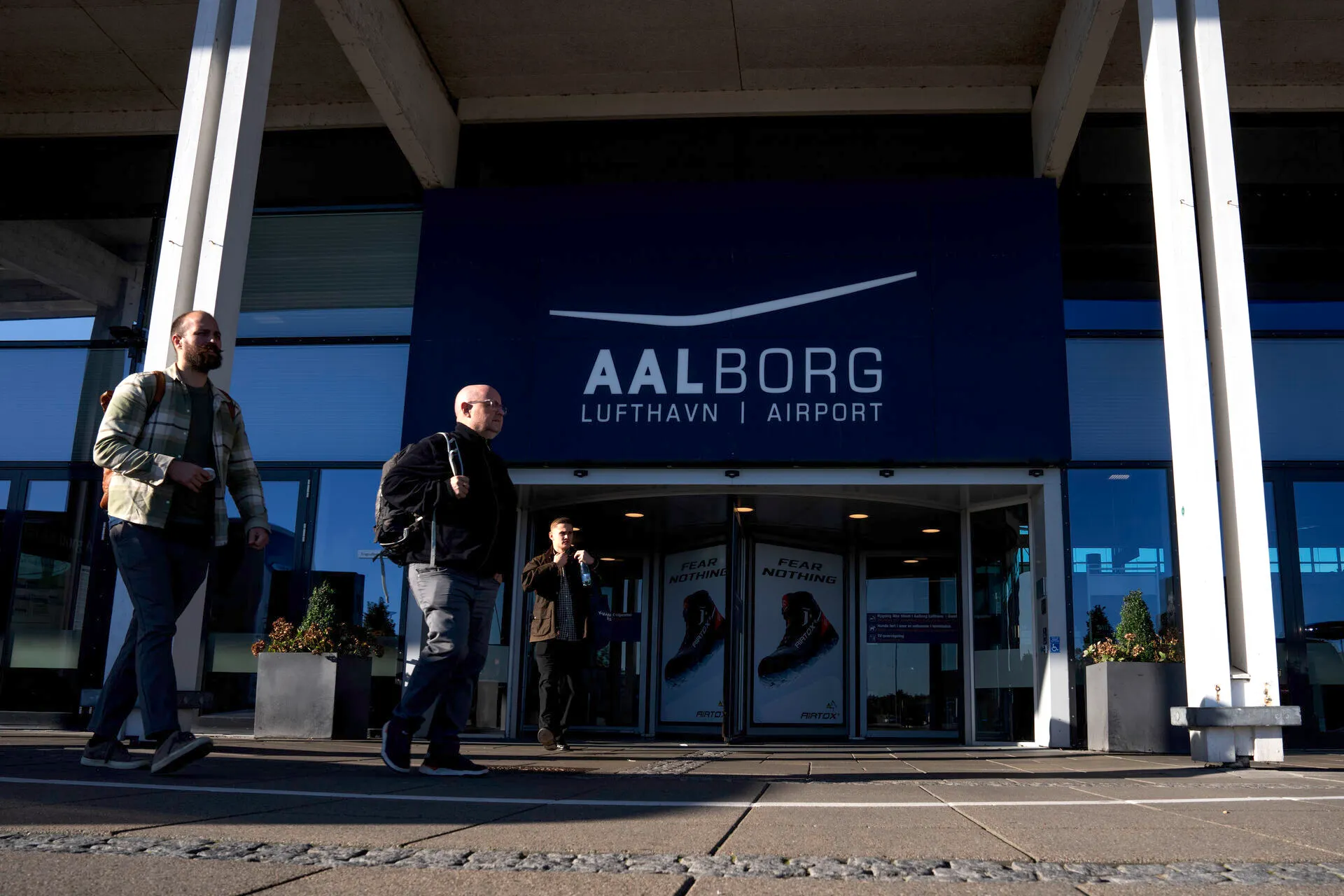 Danska letališča ponovno zaprta zaradi domnevnih opazovanj dronov, premierka govori o hibridnih napadih