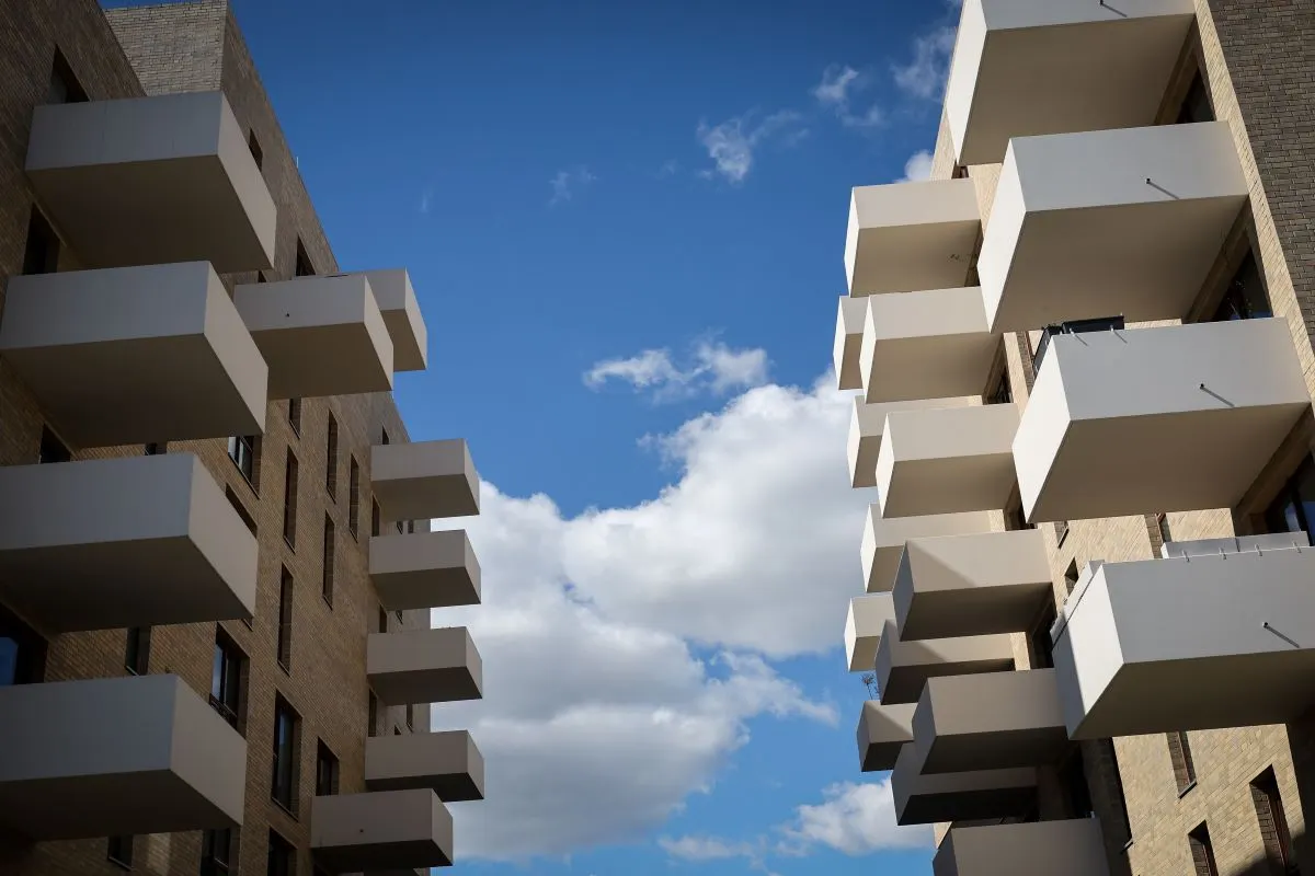 How much do you need to earn to rent an apartment in Germany?