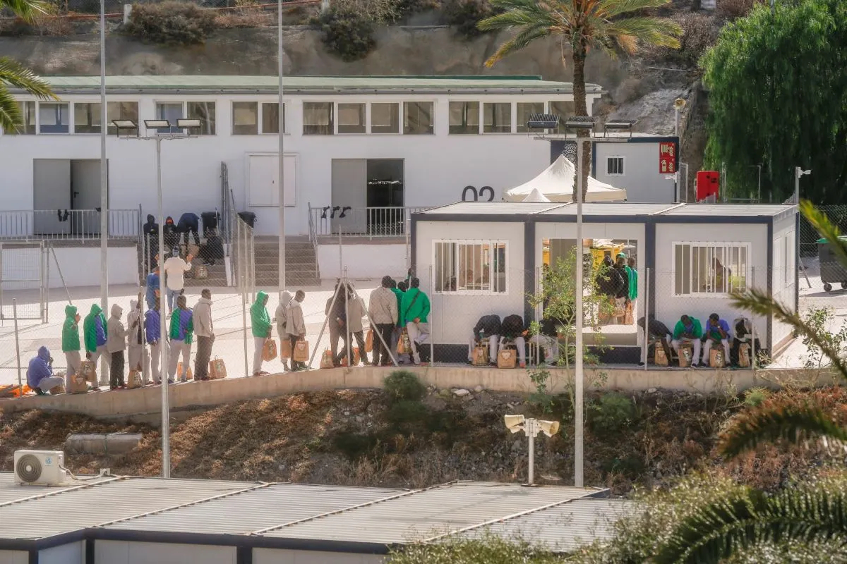 Spain's Vox mirrors UK far right with protests against migrant centres