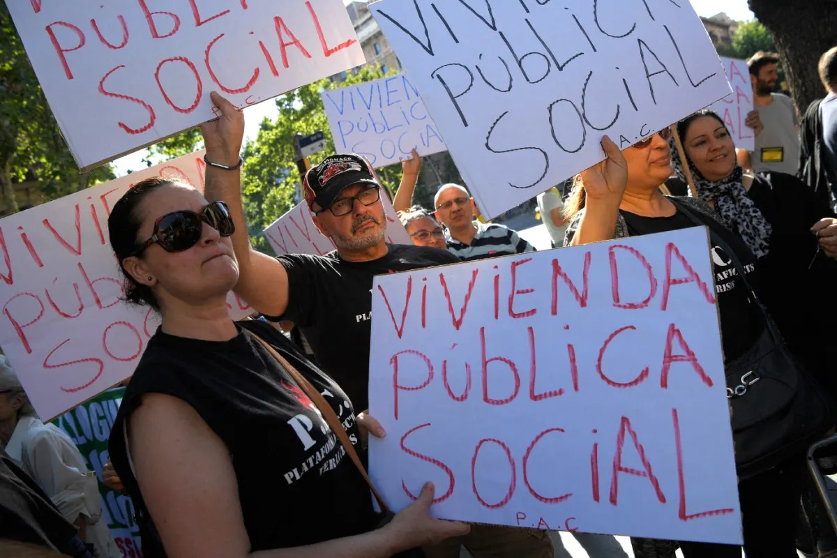 Valencia plans more housing protests as prices keep rising
