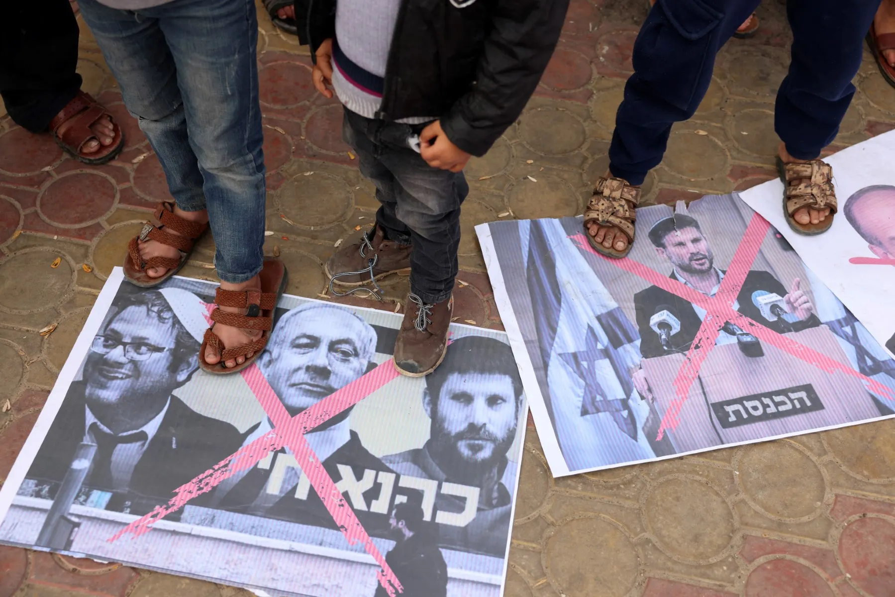 Spain bars two far-right Israeli ministers