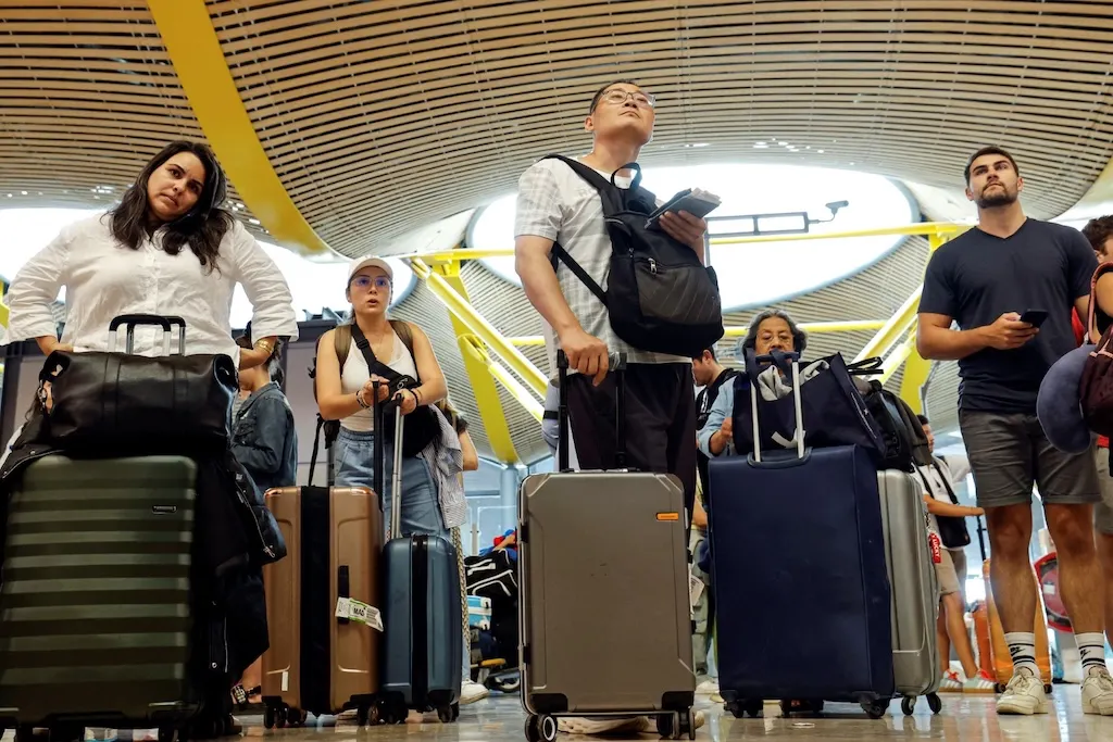 Can Brits travel back to Spain if their TIE residency cards have expired?