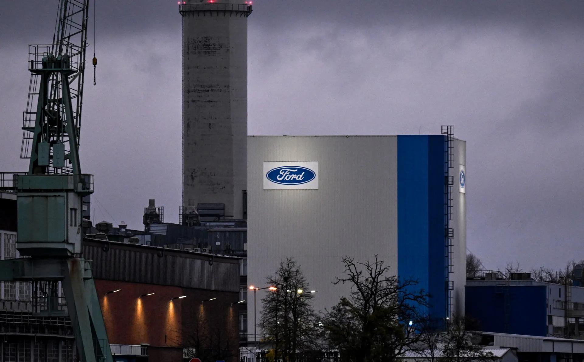 Ford to cut up to 1,000 jobs at its factory in Cologne