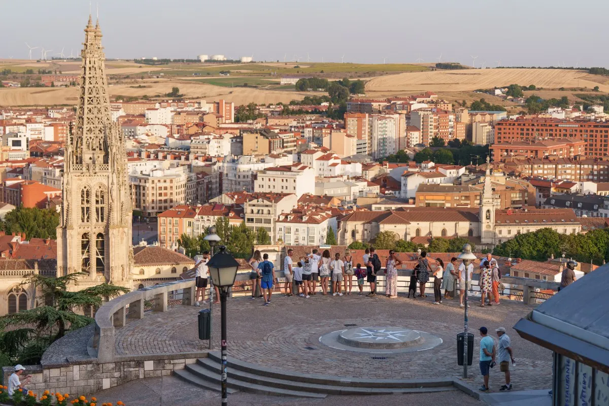 Where are Americans looking to move to and rent in Spain?