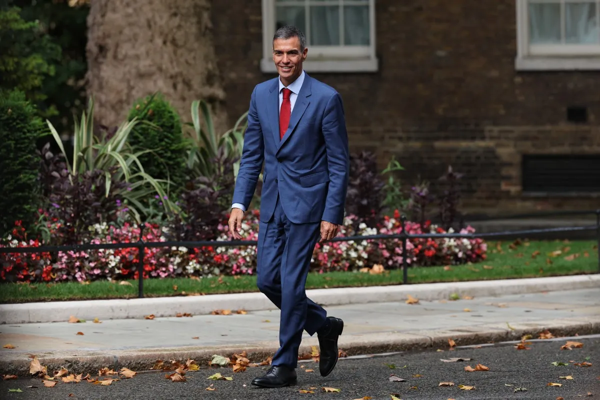 Spain's PM plans to run for re-election in 2027