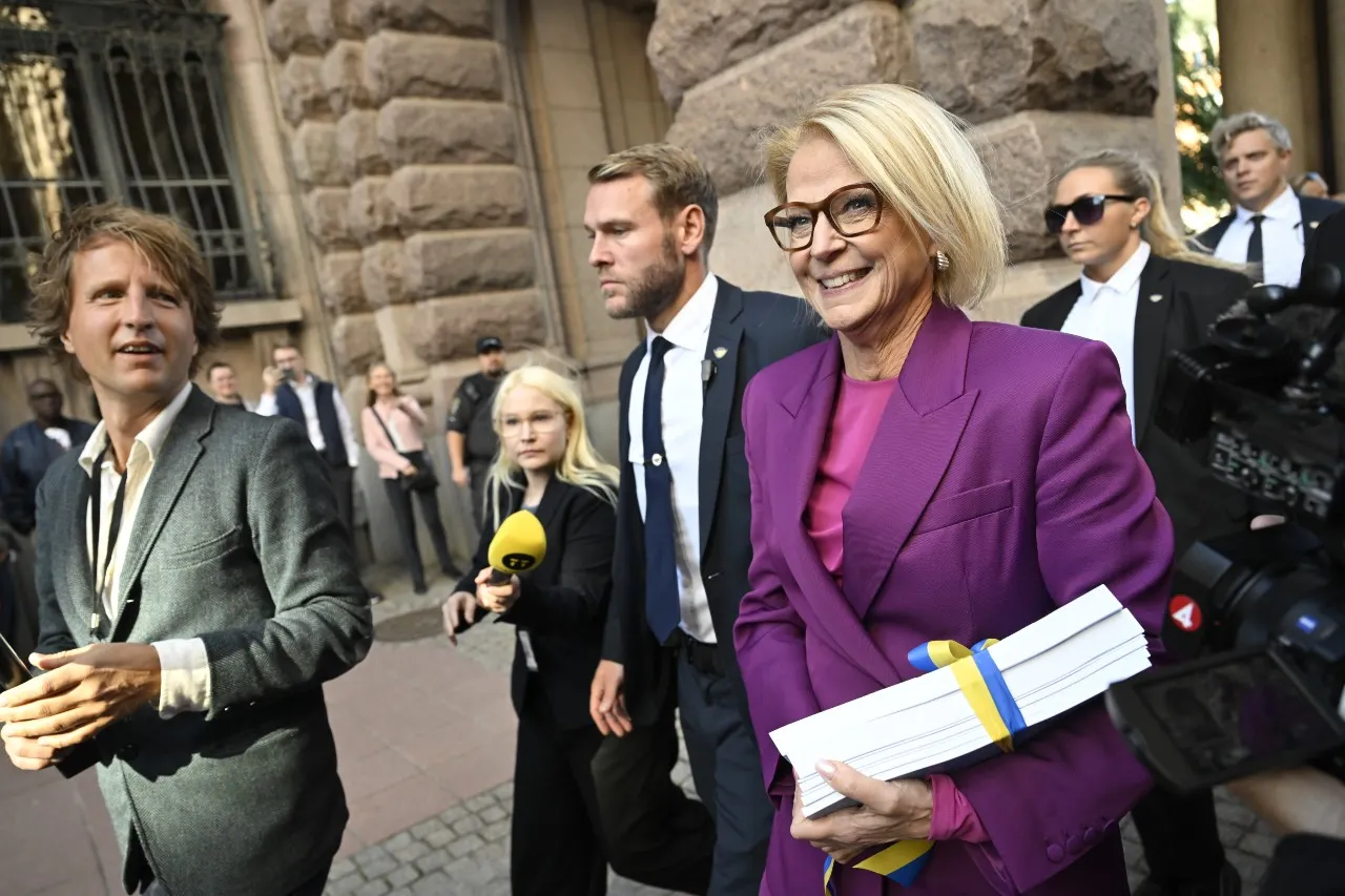 Can Swedish government's budget splurge win it the 2026 election?