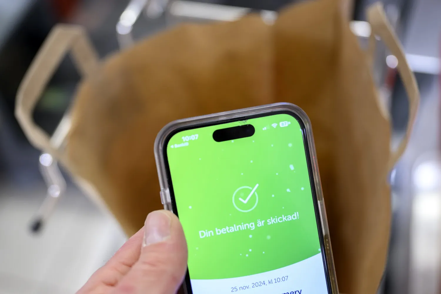 TELL US: What do you find convenient about life in Sweden?