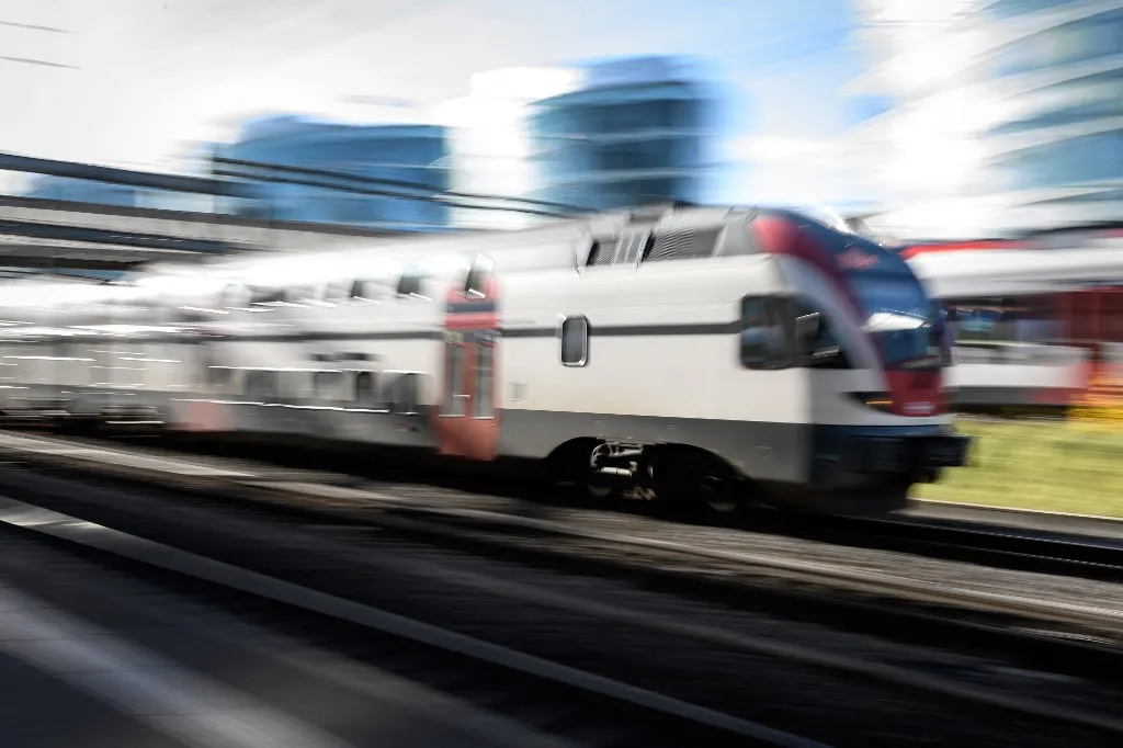 Could Switzerland's popular 'half-fare' travel card be abolished?