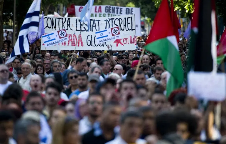 Thousands protest in Spain against Gaza flotilla interception