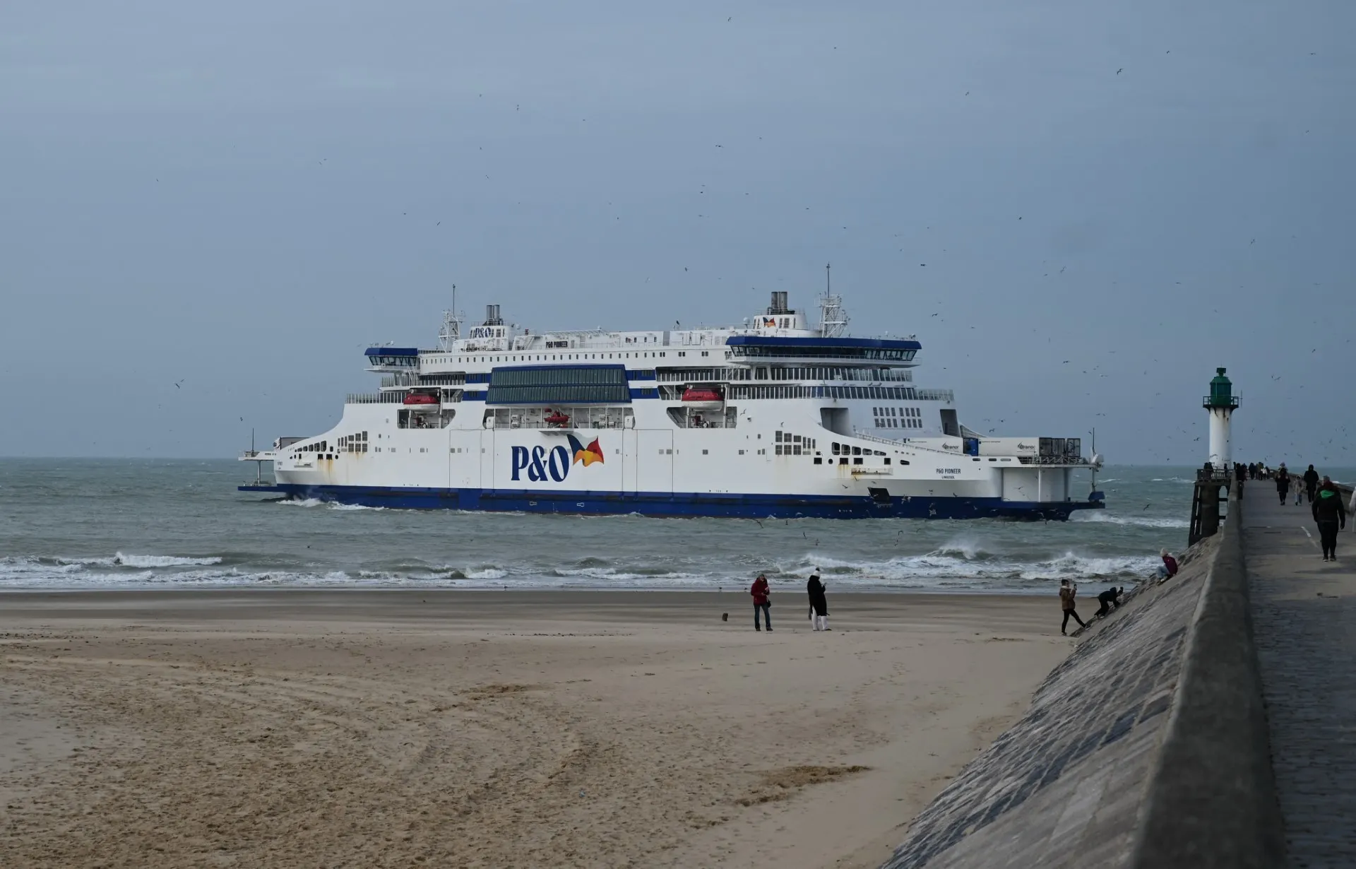 French port of Calais unveils start dates for EES border checks