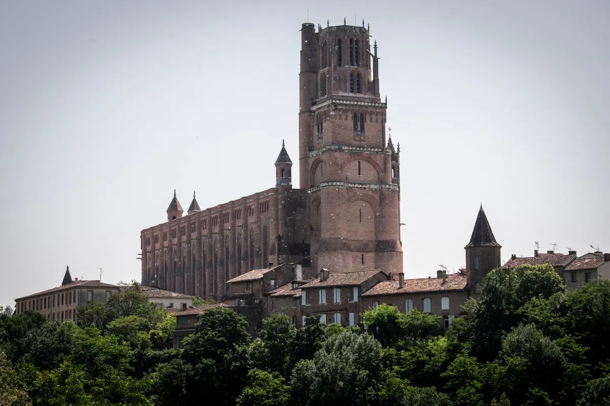 Inside France: Milestone for the far-right as France's 'republican front' crumbles