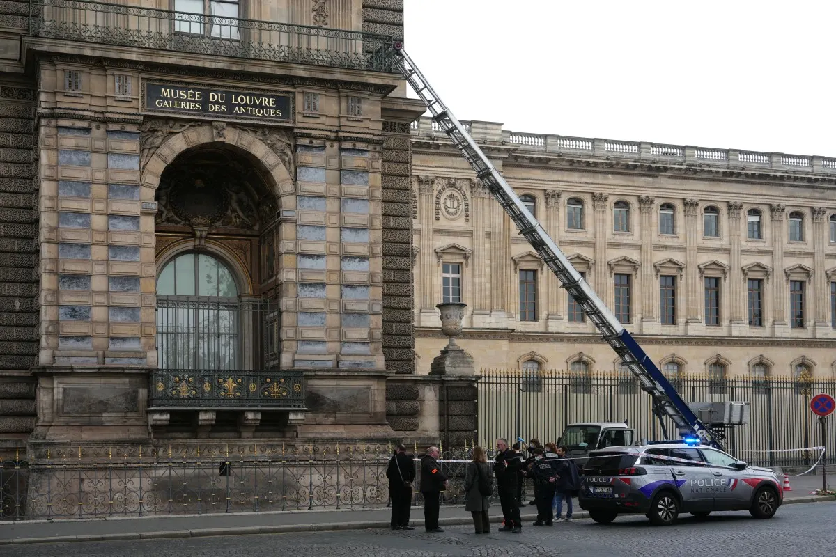 Paris Louvre heist lays bare museum security complaints