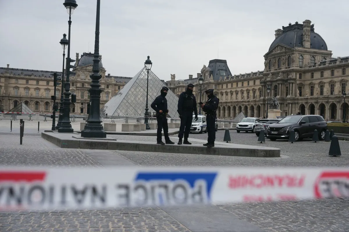 LATEST: Louvre jewellery heist losses estimated at €88 million