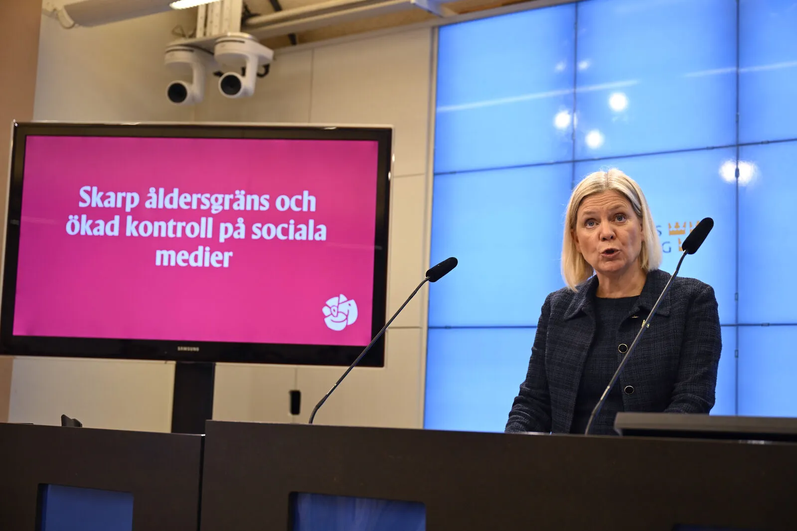 Social Democrats propose 15-year age limit for social media and ID checks