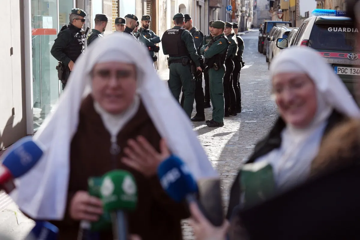 Spain holds two rebel nuns over Church cultural asset sales