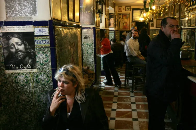 Spain marks 20 years without smoking indoors as new bans are planned
