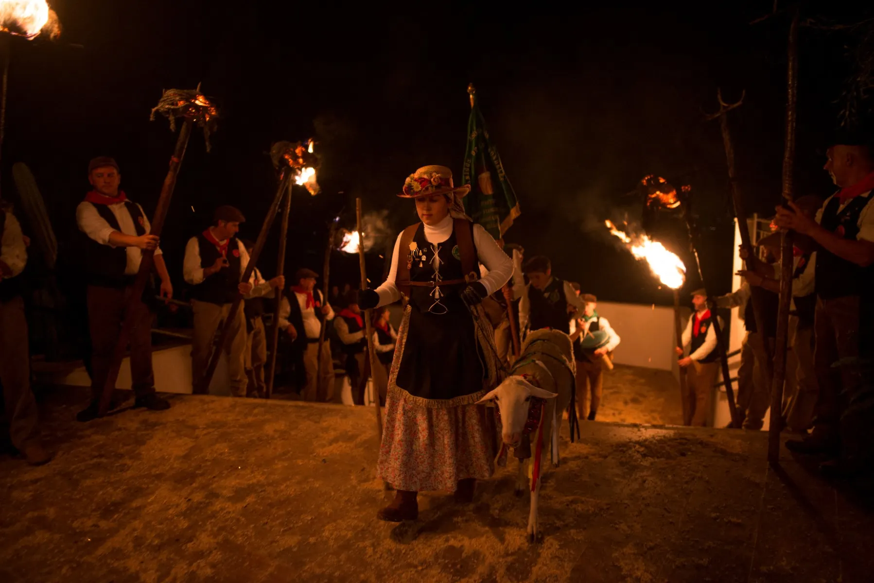 Los Rondeles: The most enchanting fiesta before Christmas in Spain