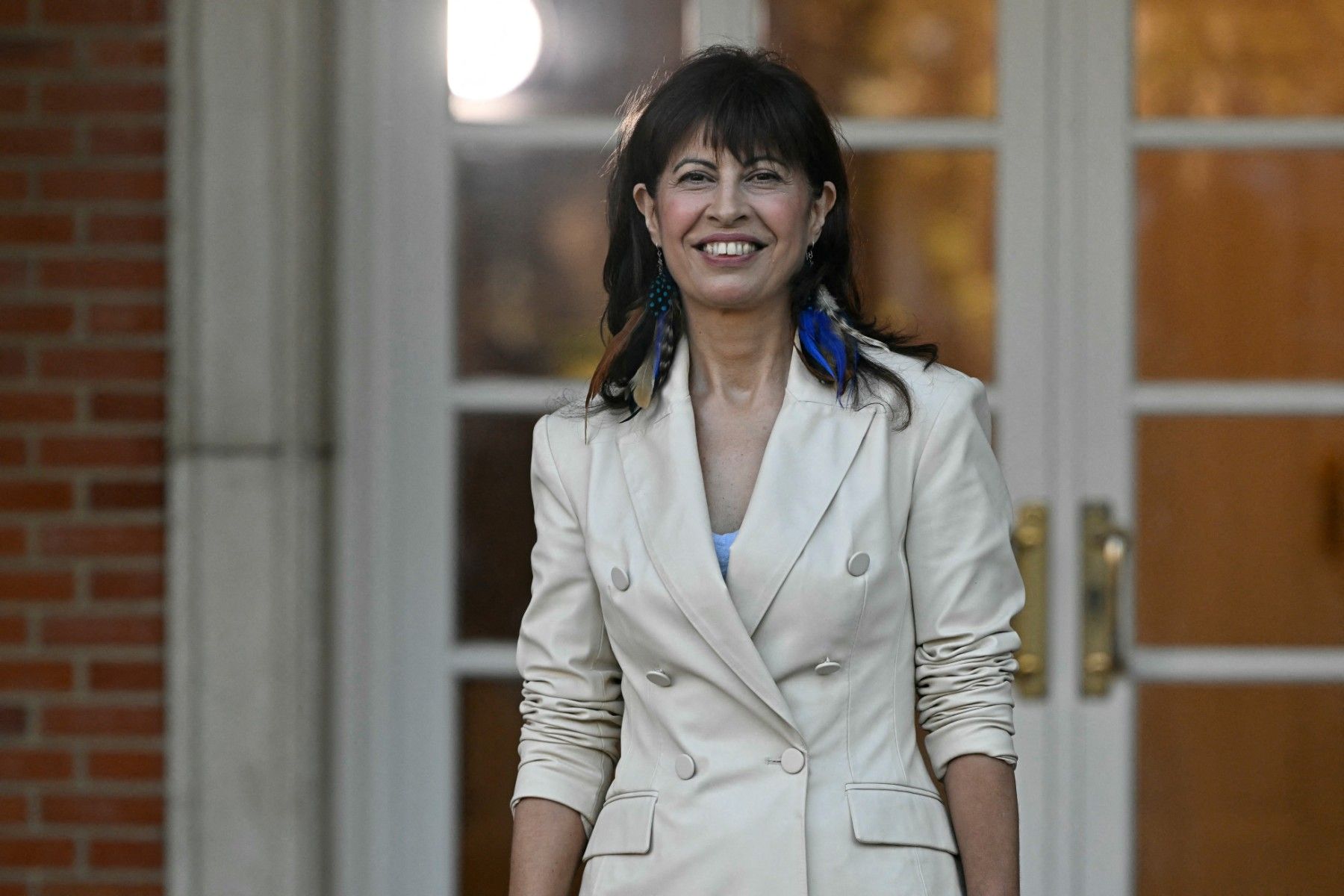 Inside Spain: Don't say 'Charo' and is the V-16 light a money-making racket?