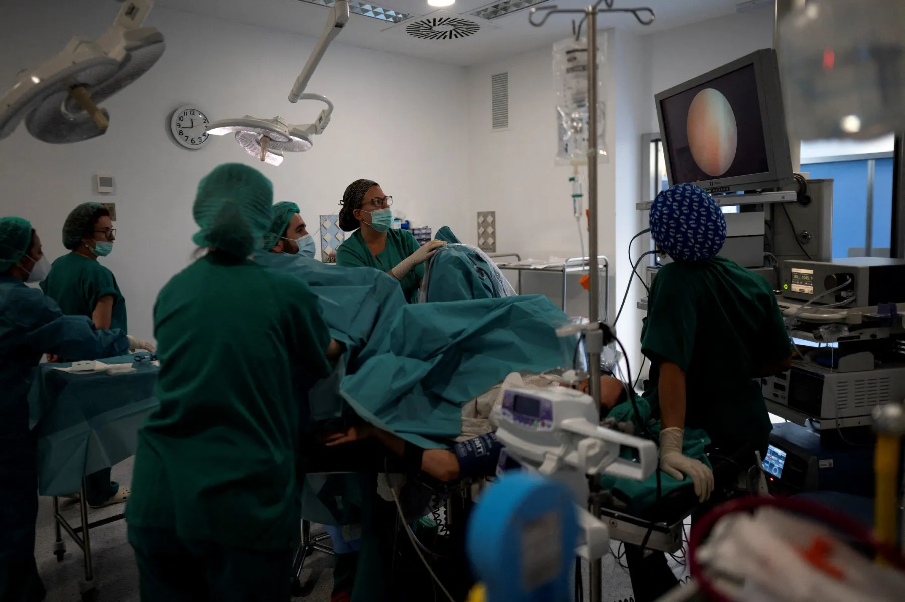 Spain's public health system given a 'fail' for first time on record