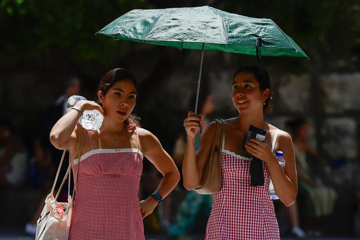 Spain to set up network of climate shelters for heatwaves